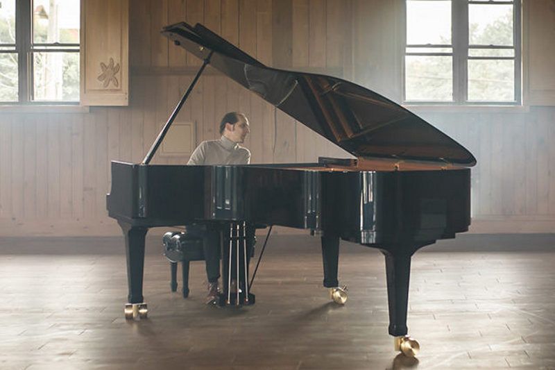 Deux pianistes estriens au service des personnes souffrant de troubles neurologiques